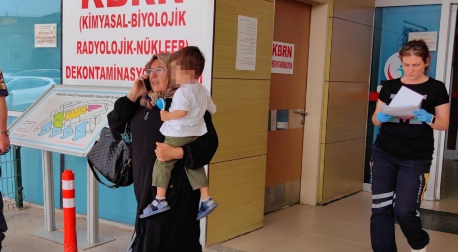 Bursa'da 2 yaşındaki çocuk oyun oynarken çivi yuttu!