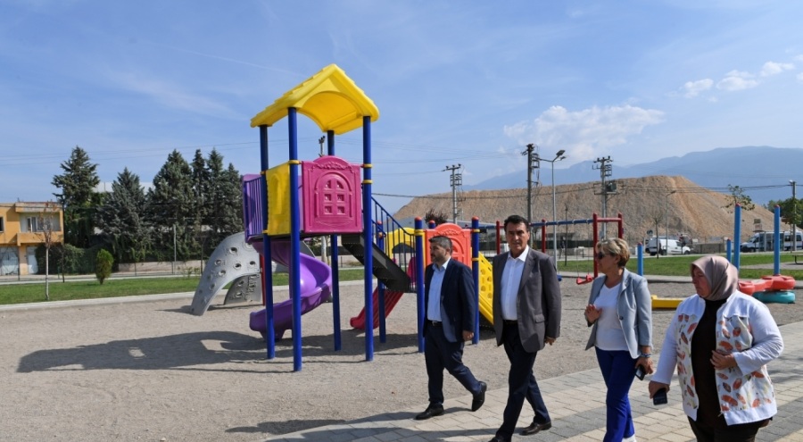 Bursa Osmangazi'de parklarda yenileme çalışması