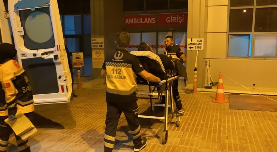 Burdur'da eşine kızdı, kendini bıçakladı!