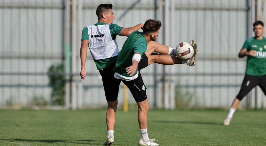 Bursaspor'da Beyoğlu Yeni Çarşı maçı hazırlıkları devam ediyor