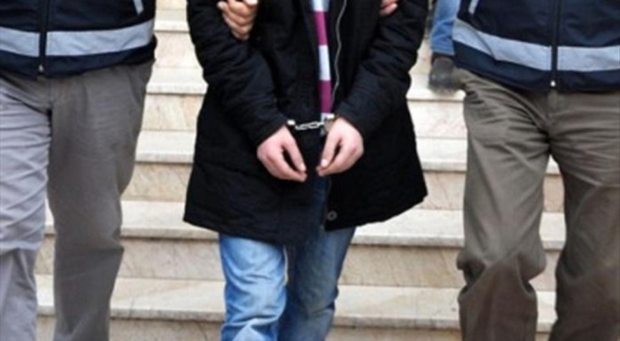 Manisa'da uyuşturucu operasyonu: İki kişiye gözaltı!
