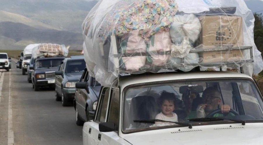 Karabağ'dan Ermenistan'a geçenlerin sayısı 100 bini aştı