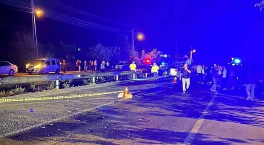 Otomobilin çarptığı 2 yaya hayatını kaybetti