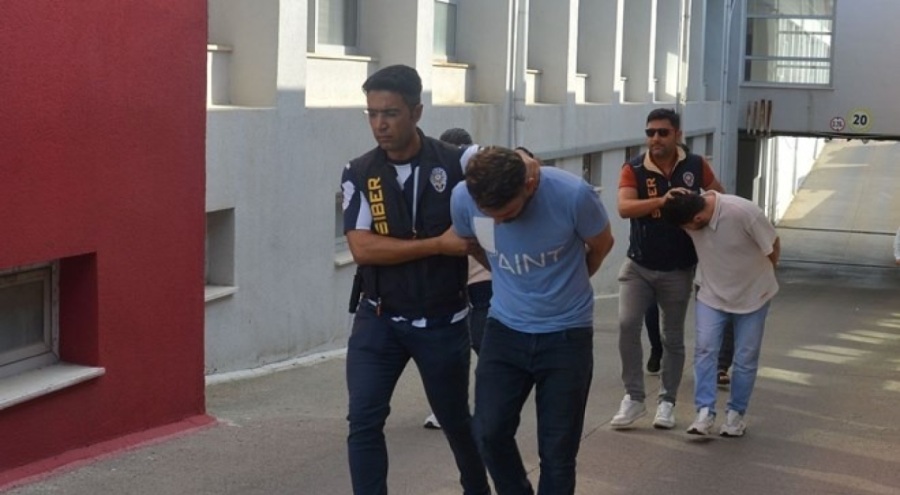 SMS yoluyla mobil bankacılık vurgunu yapan şebeke çökertildi