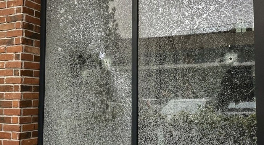 Banu Parlak'ın güzellik merkezine silahlı saldırı!