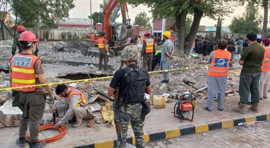 Pakistan'daki terör saldırılarında ölü sayısı 65'e çıktı