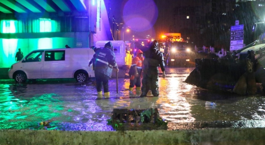 Samsun'da yağış nedeniyle okullara 1 gün tatil edildi