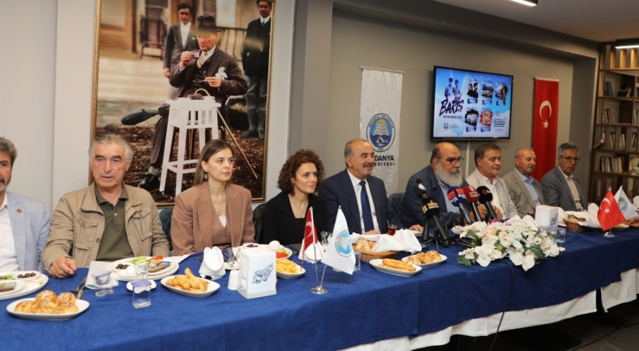 Mudanya Mütarekesi Barış Yolu Ödülü Filenin Sultanları'na verilecek