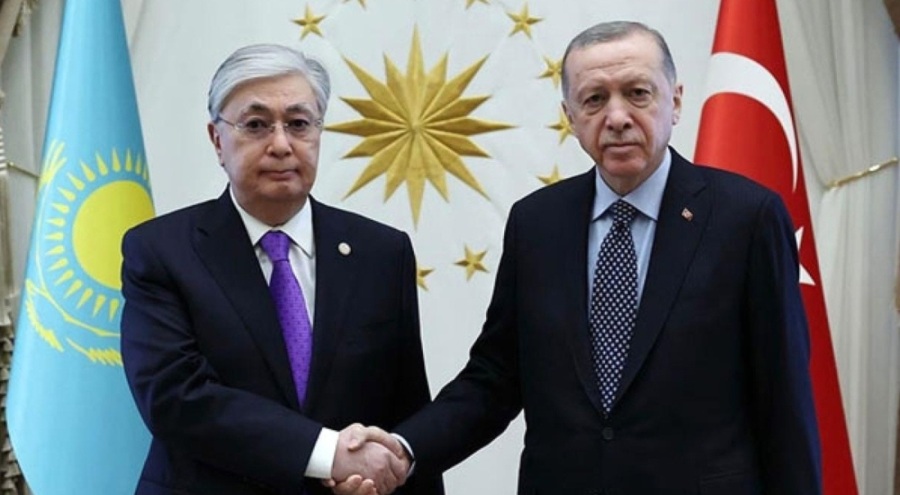Cumhurbaşkanı Erdoğan, Tokayev ile bir araya geldi