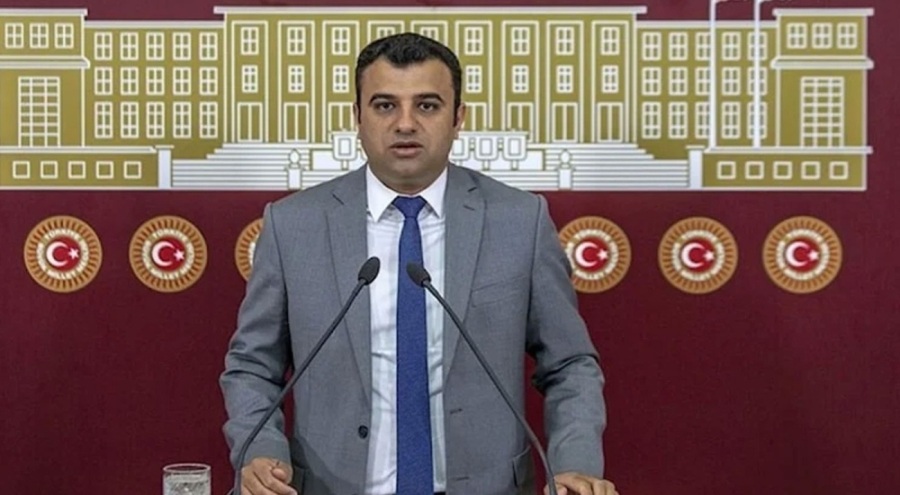 Meclis'te Kürtçe basın toplantısı düzenleyen YSP'li Öcalan hakkında tutanak tutuldu