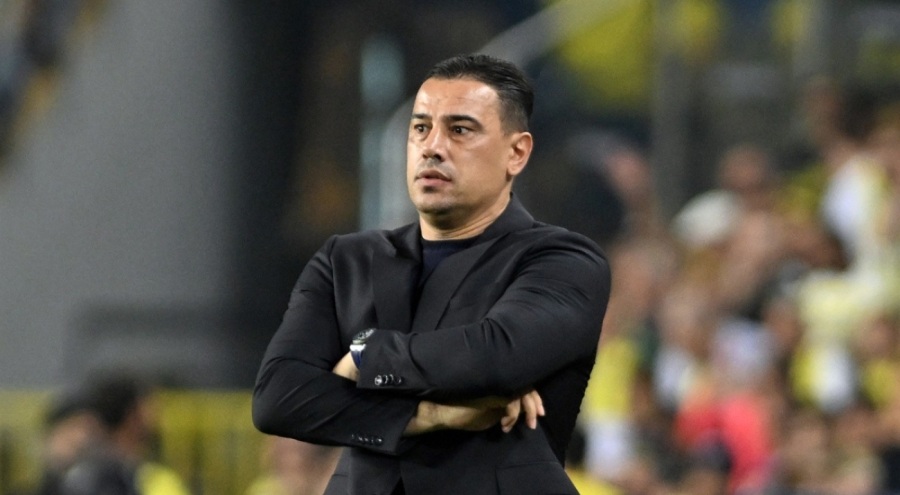 Kayserispor taraftarı, Çağdaş Atan'a 'sahte Euro' attı