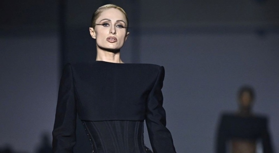 Paris Moda Haftası'nda, Paris Hilton rüzgarı