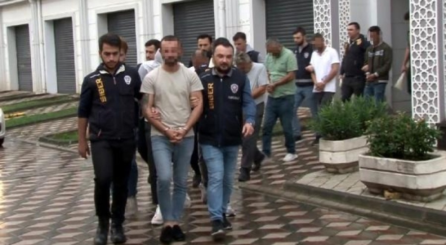 'İkiz çek' verip araç alan şebekeye operasyon! Çok sayıda tutuklama