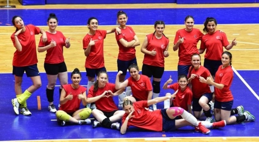 Dünya İşitme Engelliler Futbol Şampiyonası'nda finaldeyiz!