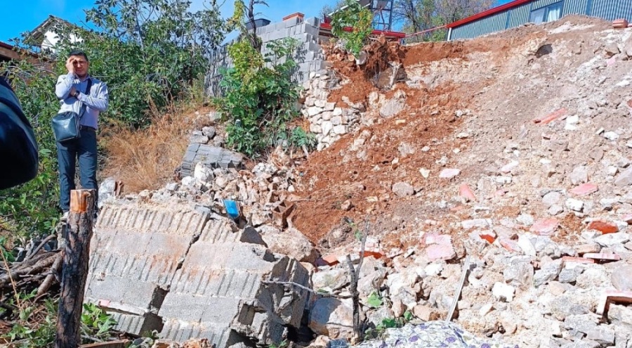 İstinat duvarının altında kalan adam hayatını kaybetti