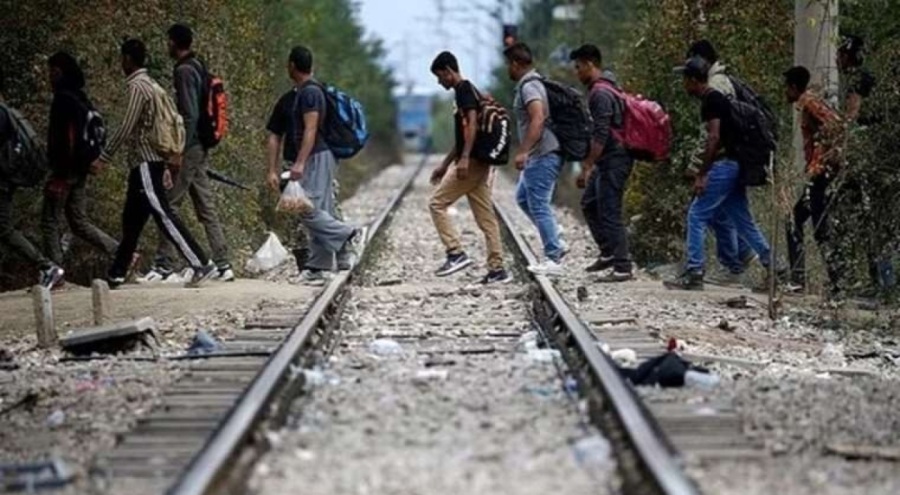 Pakistan'dan yasa dışı göçmenlere sınır dışı kararı