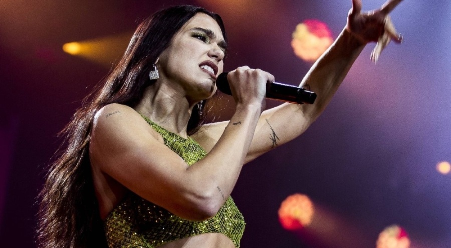 Ünlü şarkıcı Dua Lipa'nın servetinde dudak uçuklatan artış