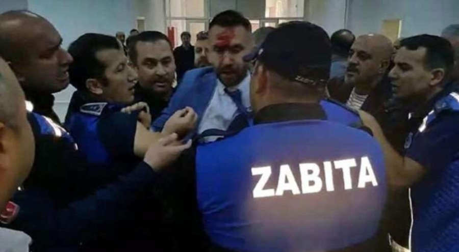 Meclis'te kavga! MHP'li üye CHP'li üyeye kafa attı