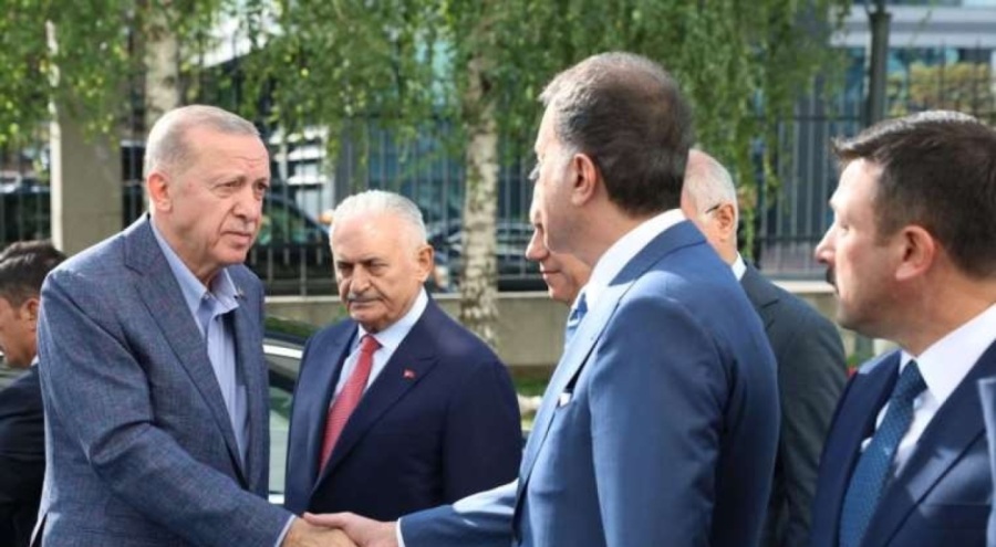 Cumhurbaşkanı Erdoğan AK Parti Genel Merkezi'ne gitti