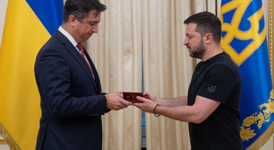 Ukrayna Devlet Başkanı Zelenski, Türkiye'nin Kiev Büyükelçisi Güldere'ye Devlet Liyakat Nişanı verdi