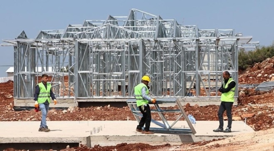 Deprem bölgesine 100 bin çelik köy evi yapılacak