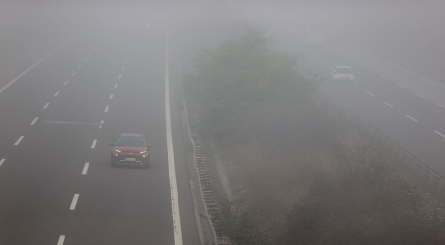 Anadolu Otoyolu'nda sis etkisini gösterdi