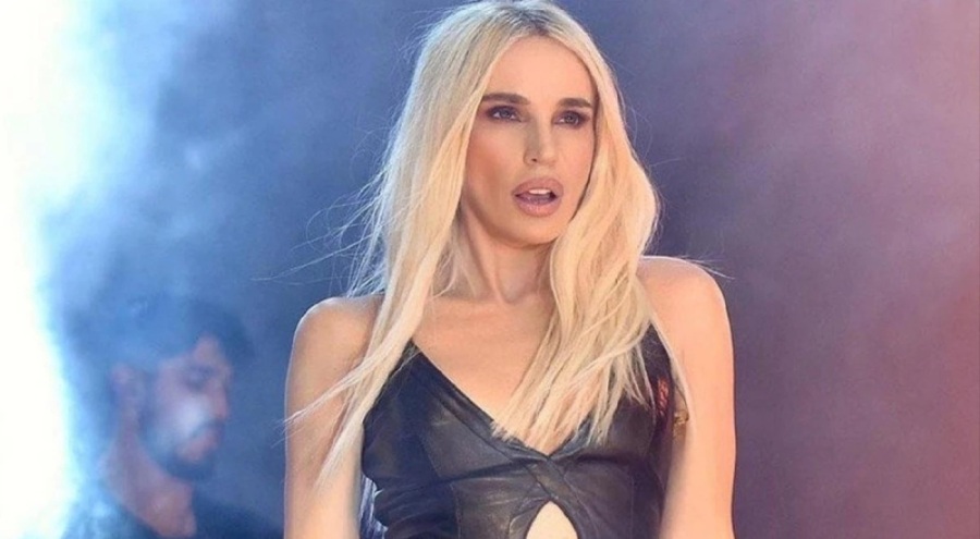 Gülşen'in ilginç detaylı pantolonu beğenilmedi