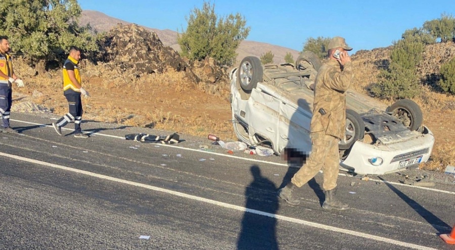 Araç takla attı! 3 kişi öldü