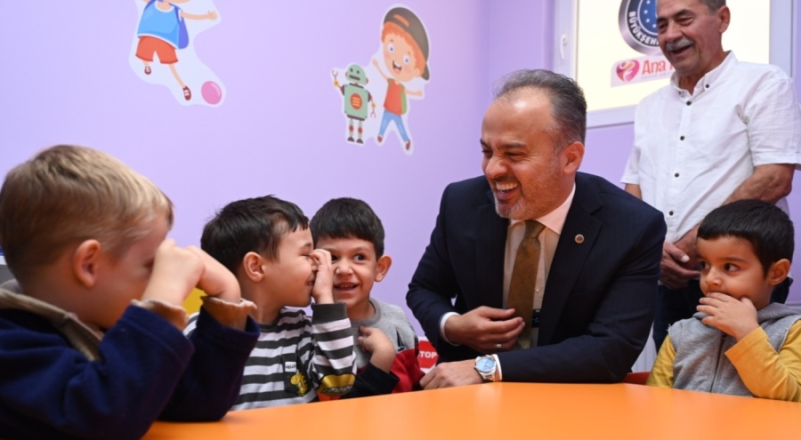 Başkan Aktaş Ana Kucağı'nı ziyaret etti