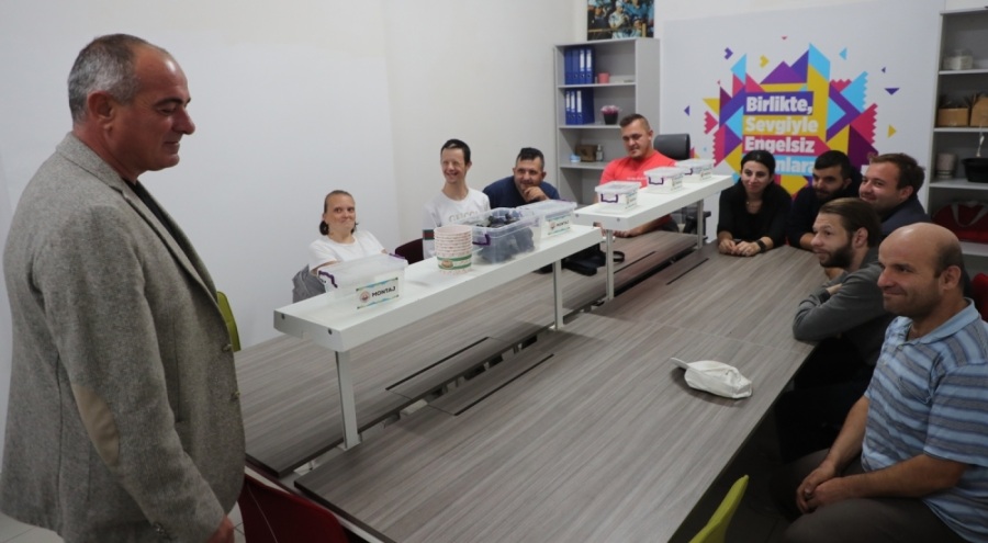 Gemlik'te "Engelsiz Montaj Atölyesi" açıldı