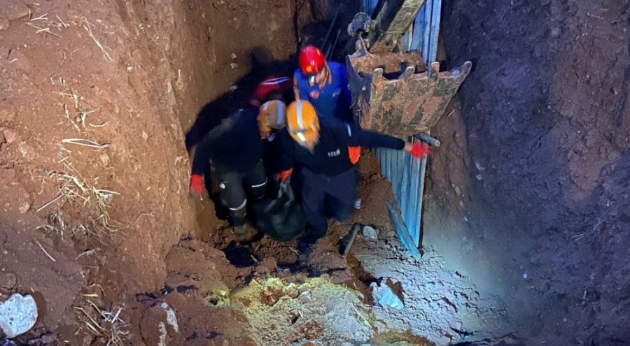 Arazide su kuyusu açan kişi toprak kayması sonucu hayatını kaybetti