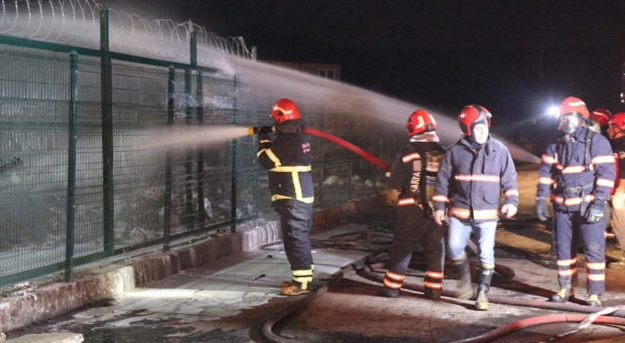 Kimyasal atıkların bulunduğu geri dönüşüm tesisinde yangın!