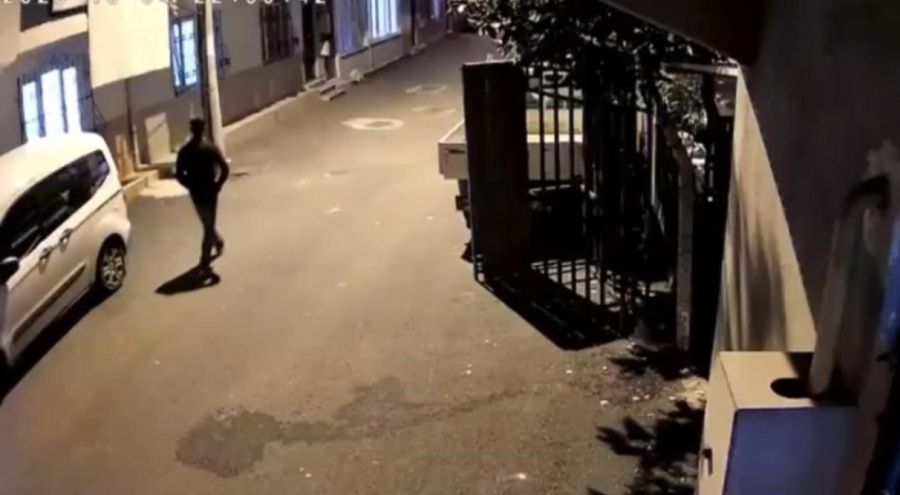 Bursa'da yok artık dedirten olay! Balkonda asılı halıyı...
