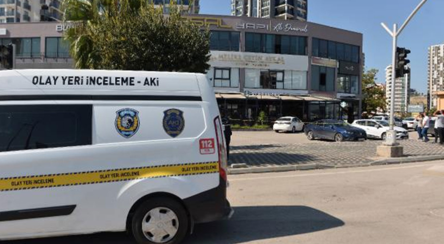 Belediye başkanının kızının iş yerine silahlı saldırı