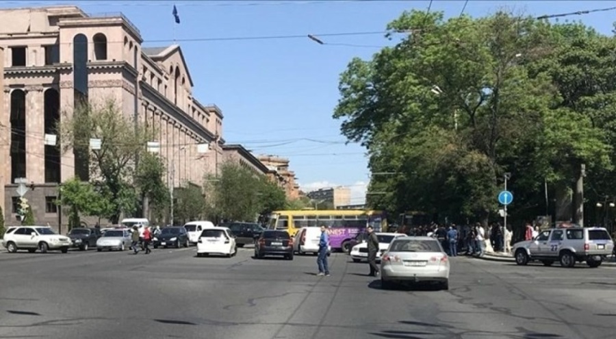 Ermenistan'da sinagoga molotoflu saldırı!