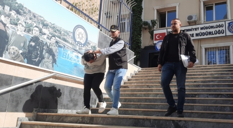 Kendini polis olarak tanıtan kişi tarafından 3 milyon 450 bin TL dolandırıldı