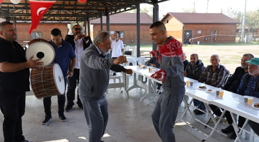 Bursa Erkek Konuk Evi'nde asker eğlencesi