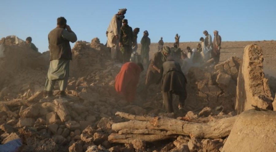 Afganistan'daki depremde can kaybı yükseliyor