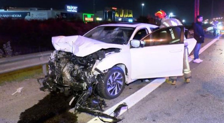 TEM Otoyolu'nda korkutan kaza! Tiyatro oyuncusu yaralandı