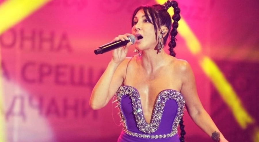 Hande Yener'e vize engeli