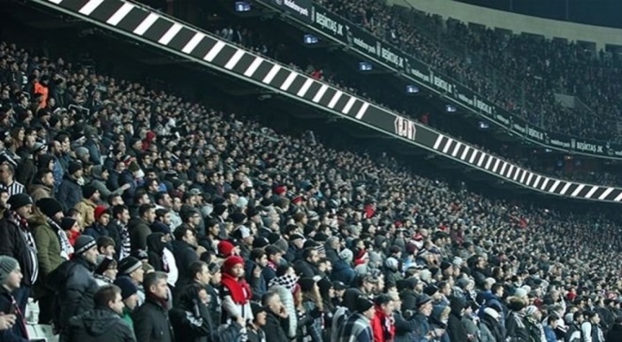 Beşiktaş'ta yönetime taraftardan protesto