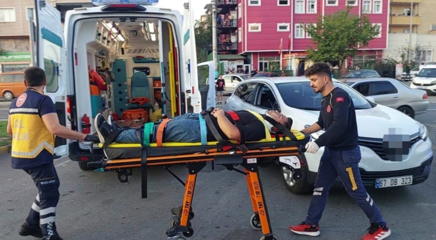 Zonguldak'ta iki otomobil çarpıştı: 4 yaralı