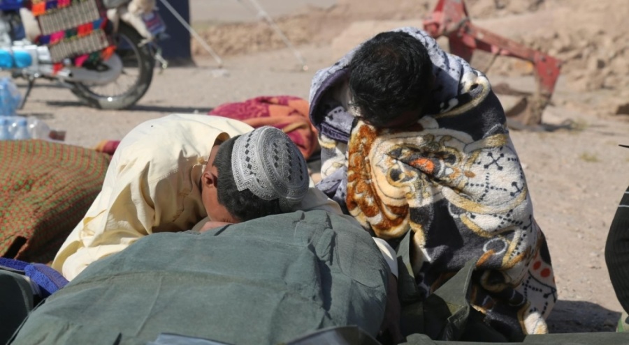 Afganistan'daki deprem faciasında can kaybı 2 bin 400'e yükseldi