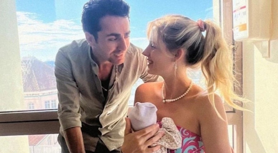 Wilma Elles üçüncü kez anne oldu