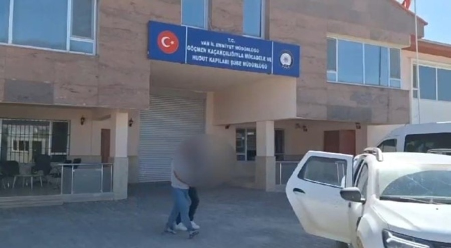 Van'da göçmen kaçakçısı 2 kişi tutuklandı