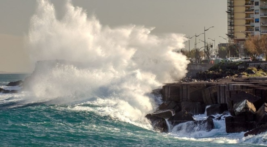 Japonya'dan tsunami uyarısı