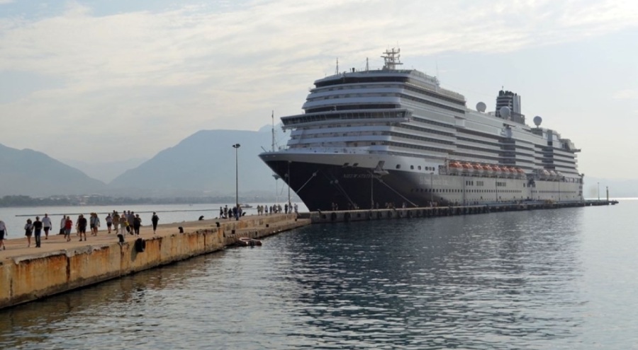 İsrail'de rota değiştiren kruvaziyer, Türkiye'ye demirledi