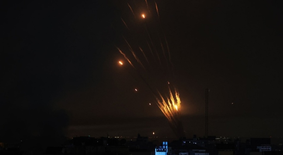 Hamas, vurulan her ev için, İsrailli bir rehineyi infaz edeceklerini duyurdu