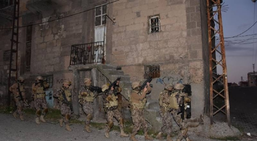 2 ilde uyuşturucu tacirlerine operasyon!