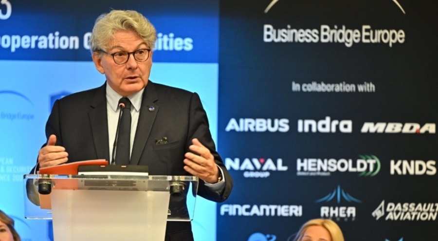 AB'den Elon Musk'a "Yasa dışı içeriklerin" kaldırılması talebi